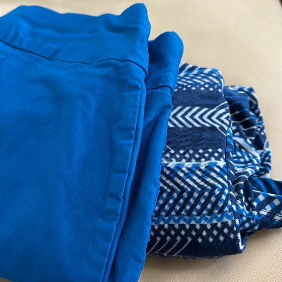 Travelers by Chico’s Blue Asymmetrical Sky Weaves Elbow Sleeve Top - Picture 9 of 9